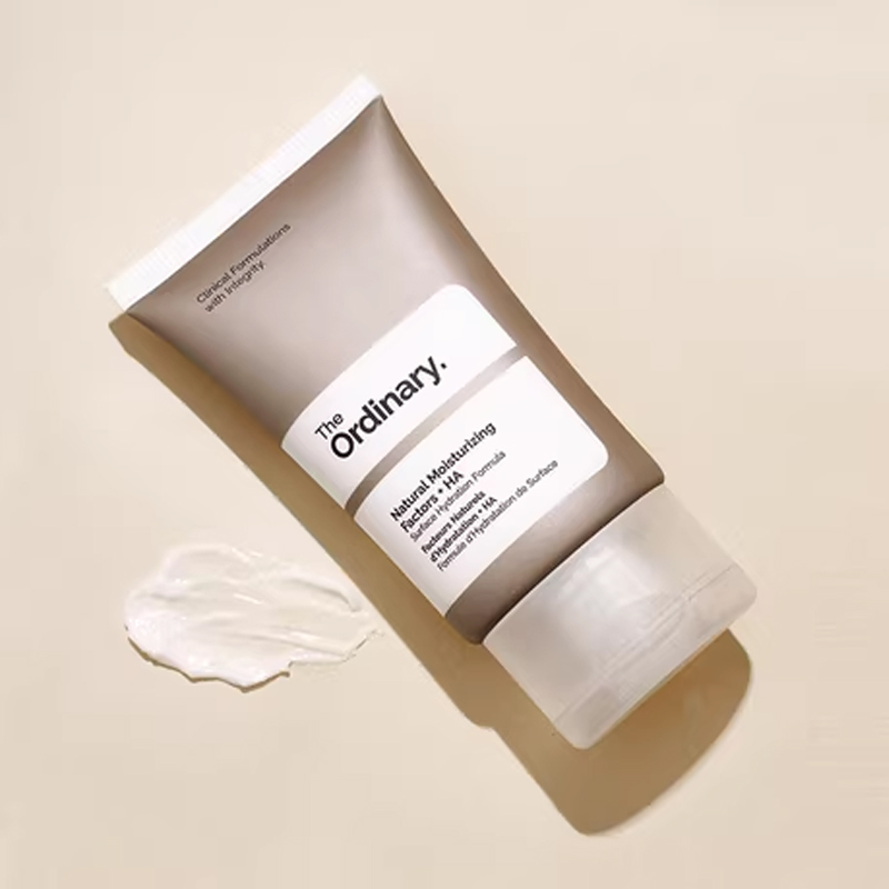 Naturalne faktory nawilżające  – The Ordinary Serum Hyaluronic Acid recenzja i cena